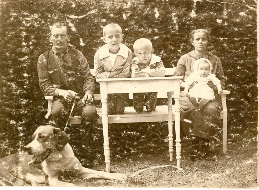 Gezin Littel-van Zwienen rond 1927